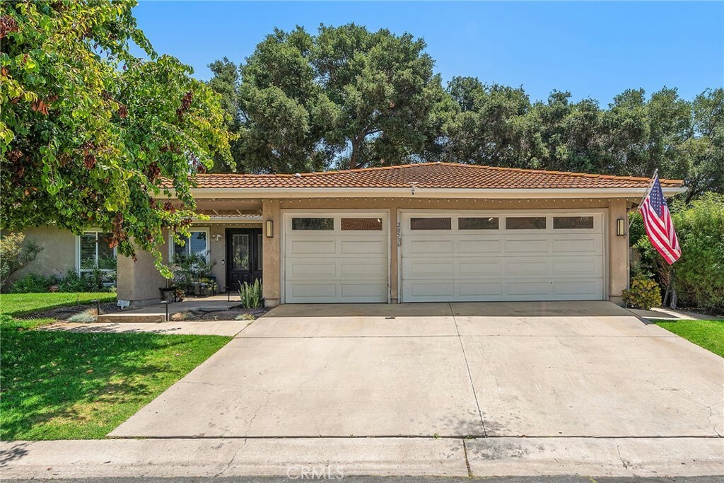 Property Photo:  28536 Paseo Diana  CA 92675 