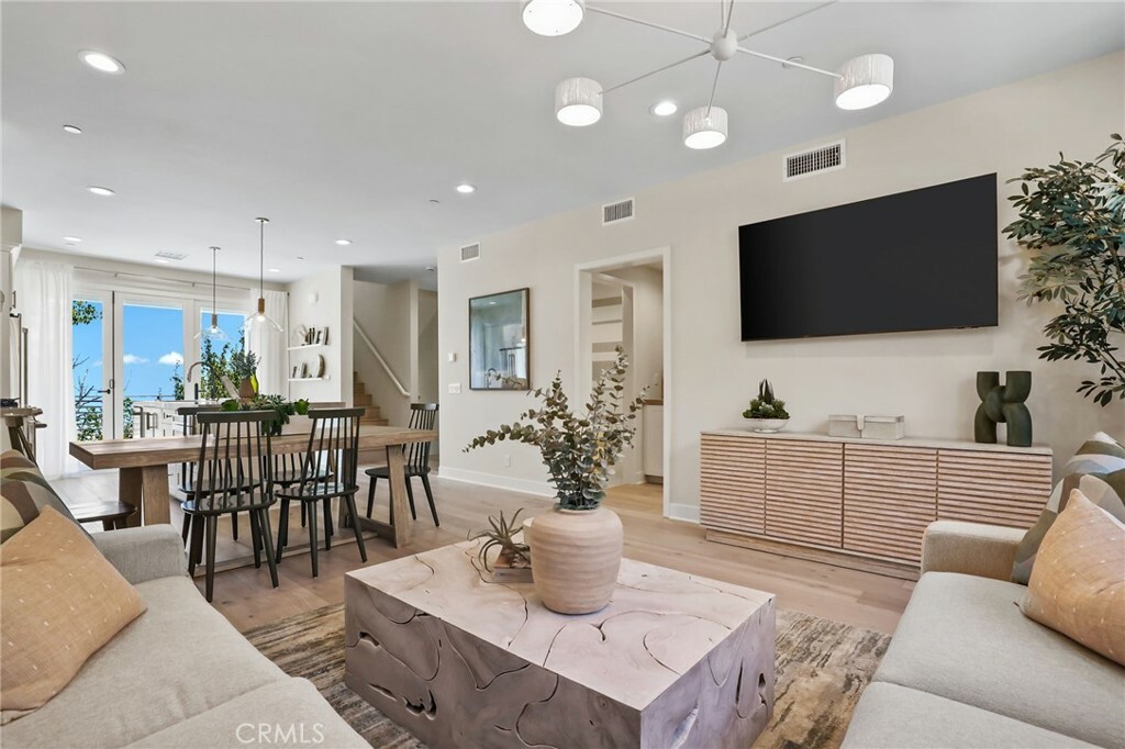 Property Photo: 19071 Main Street 113 CA 92648