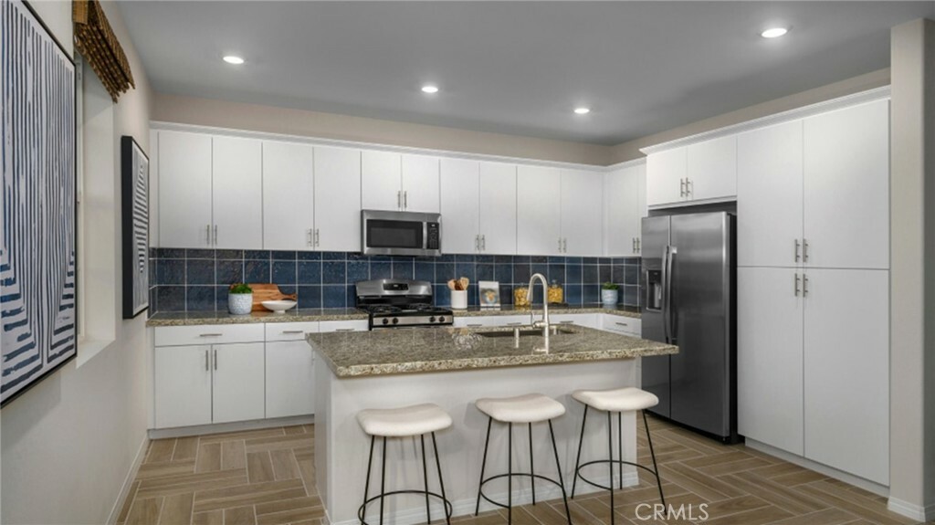 Property Photo:  2434 Gunner Ridge Way  CA 92377 