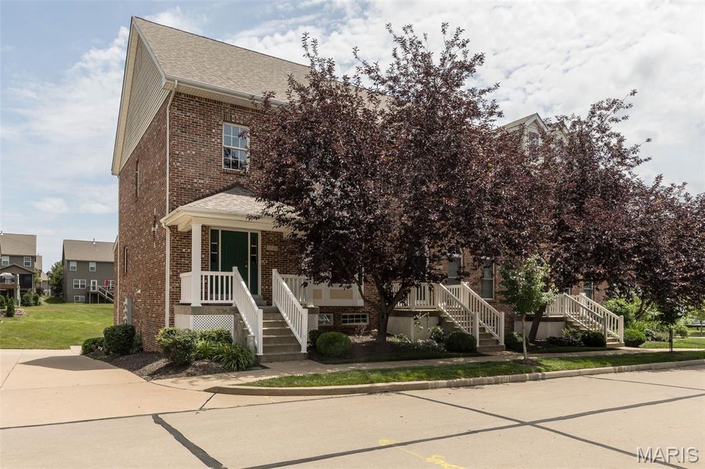 2514 S Larksong Drive  Grover MO 63040 photo