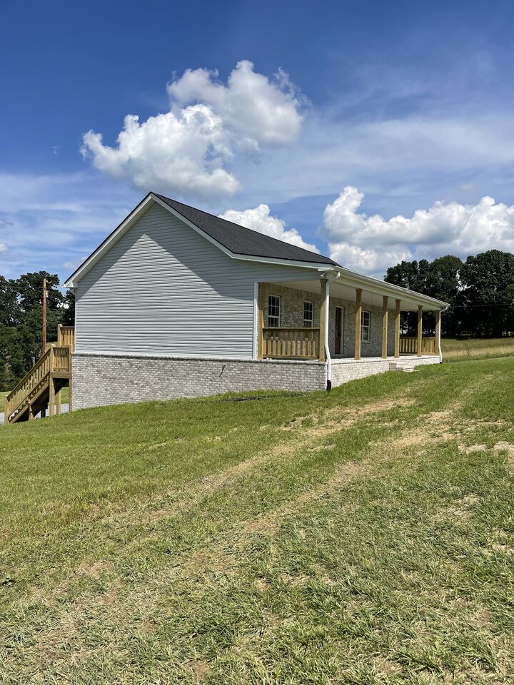 Property Photo: 2907 Union Camp Rd TN 37083