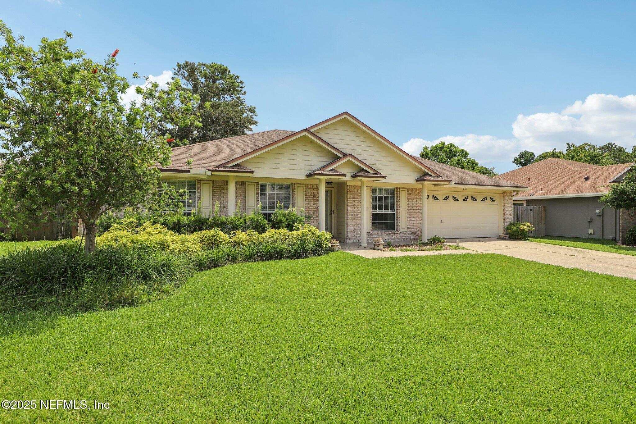 Property Photo:  1835 Harbor Island Drive  FL 32003 