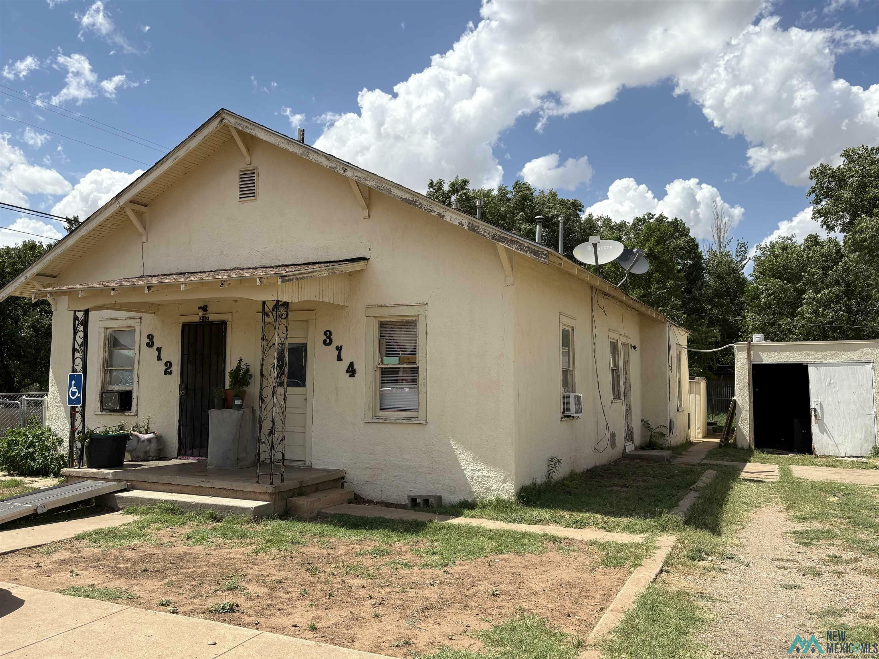 Property Photo: 312-314 E 9th Street NM 88101
