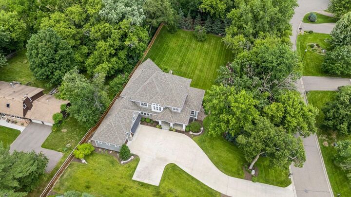 2890 Ella Lane  Minnetonka MN 55305 photo