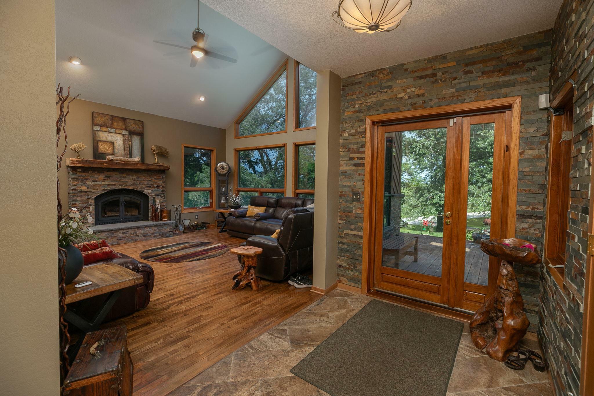 Property Photo:  175 6th Lane NE  MN 55960 