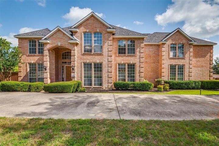 Property Photo:  1119 Shallow Bend Drive  TX 75115 