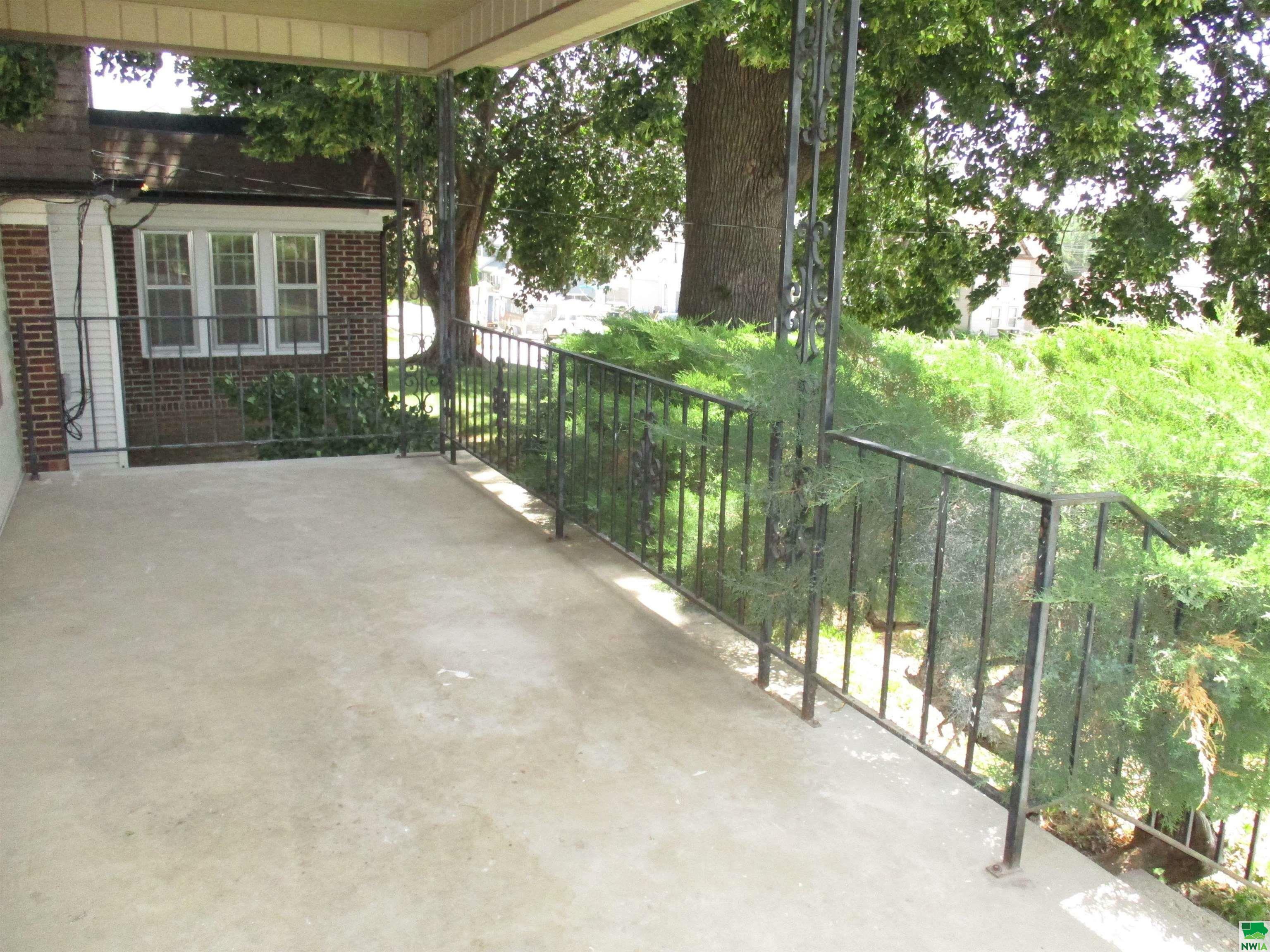 Property Photo: 4515 3rd Ave IA 51106