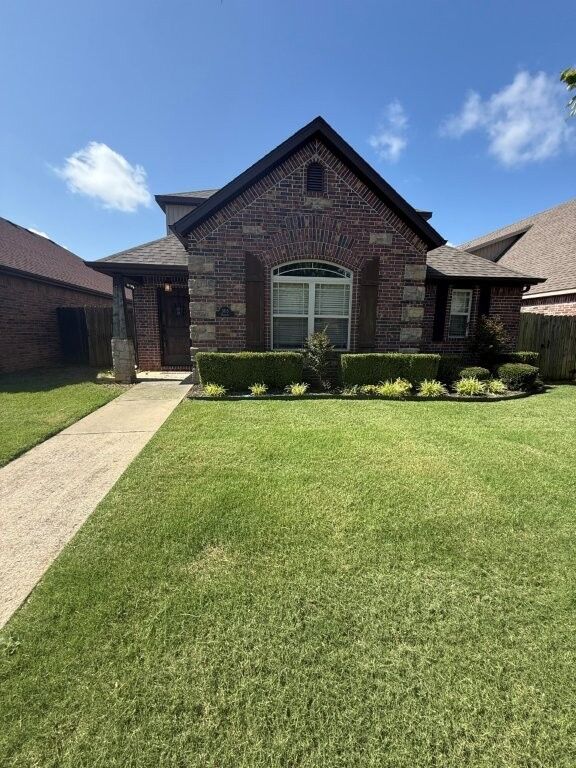 Property Photo:  3115 SW Warberry Avenue  AR 72713 