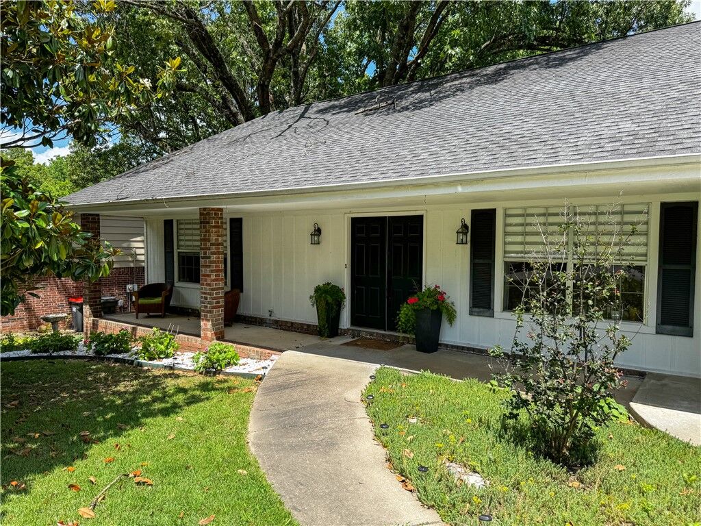 Property Photo:  1323 San Miguel Drive  AR 72762 