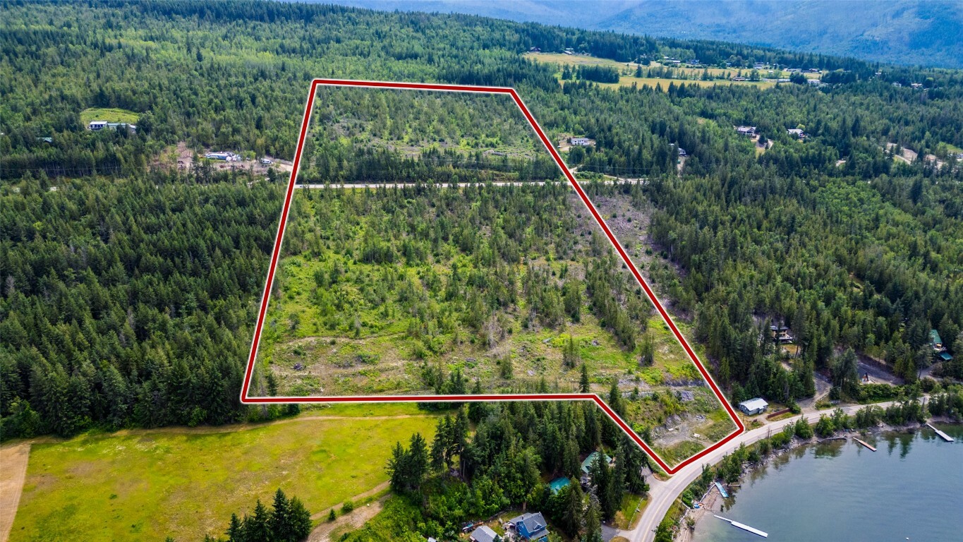 1720 Blind Bay Road  Sorrento BC V0E 1H1 photo