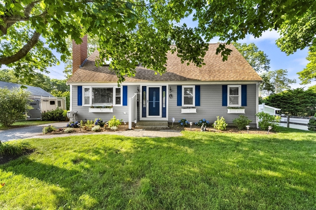 28 Chestnut Street  Falmouth MA 02536 photo