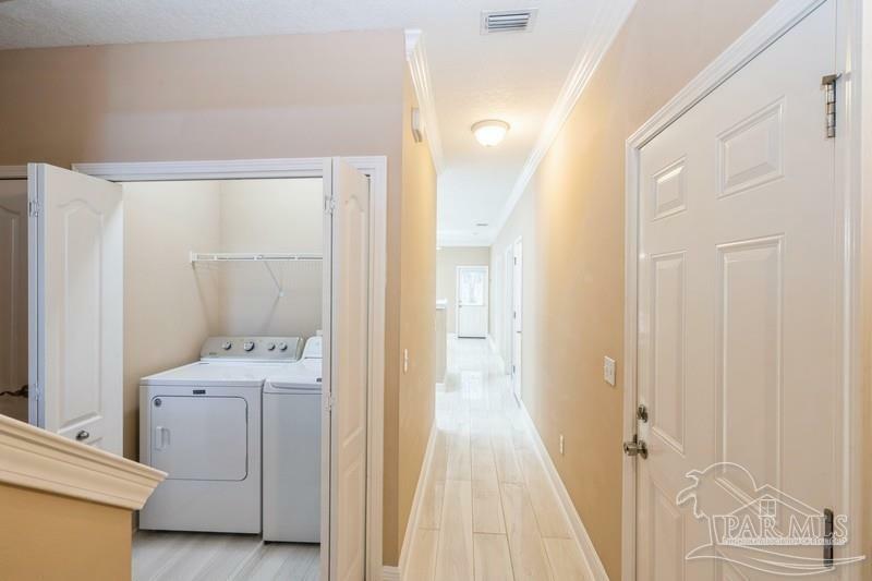 Property Photo: 2172 Hadleigh Hills Ct FL 32566