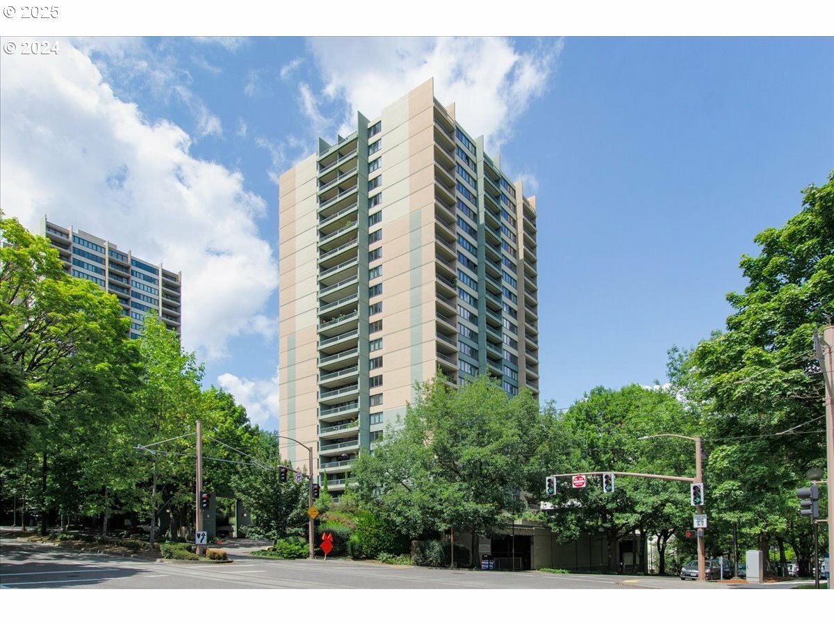 Property Photo: 111 SW Harrison St OR 97201