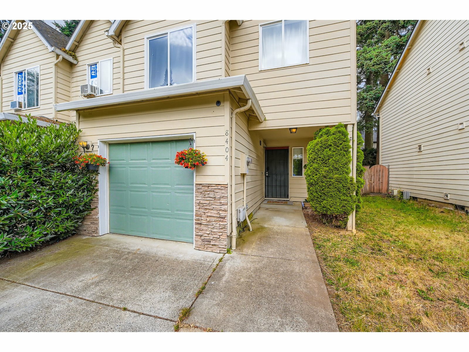Property Photo:  8404 NE 36th Cir  WA 98662 