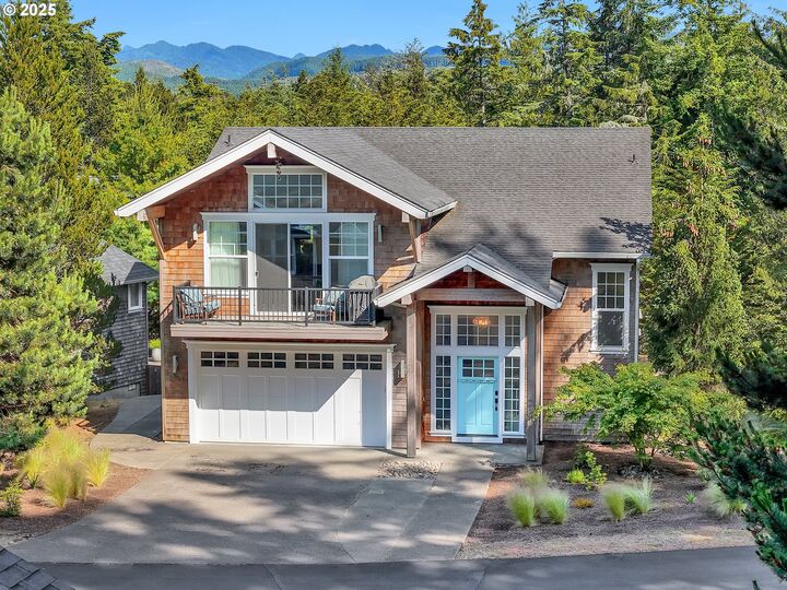 Property Photo: 10305 Pine Ridge Dr OR 97130