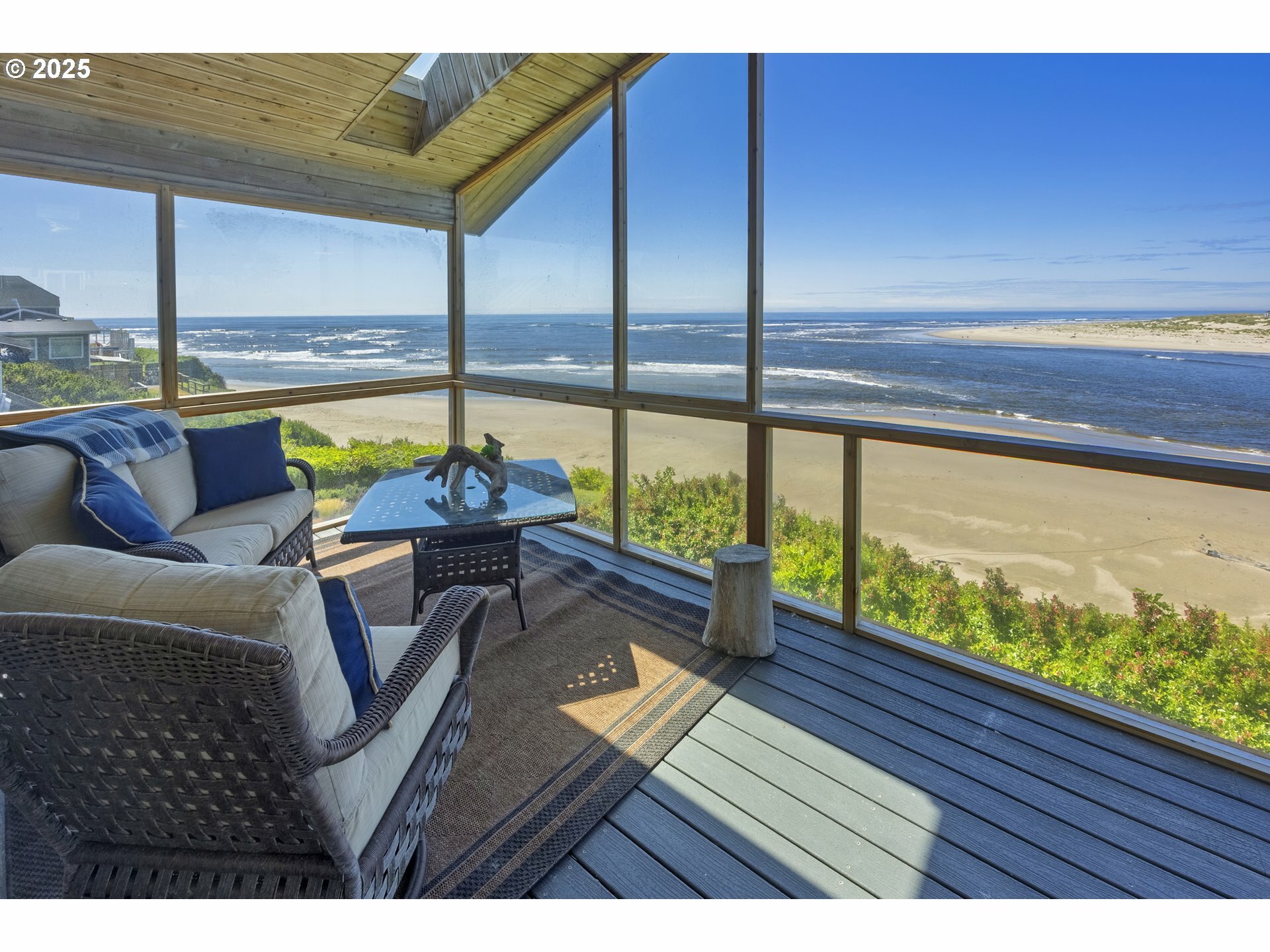 Property Photo: 962 SW Waziyata Ave OR 97394