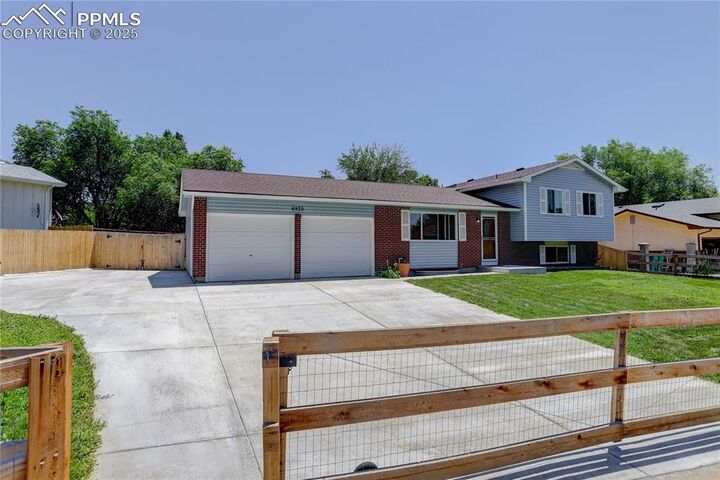 Property Photo: 6925 Burroback Avenue CO 80911