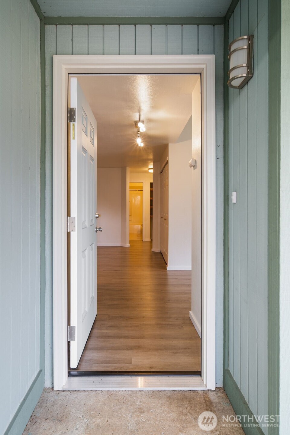 Property Photo: 1116 30th Street NE WA 98002