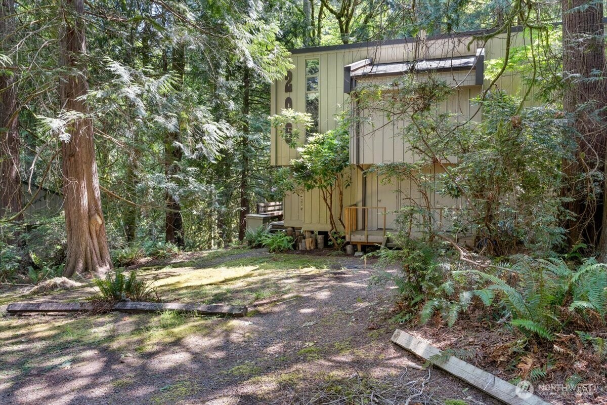 Property Photo: 296 E Pointes Drive E WA 98584