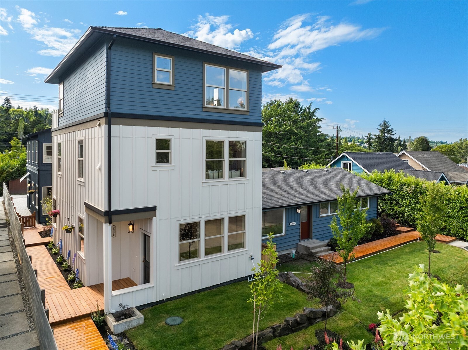 5037  25th Avenue SW  Seattle WA 98106 photo
