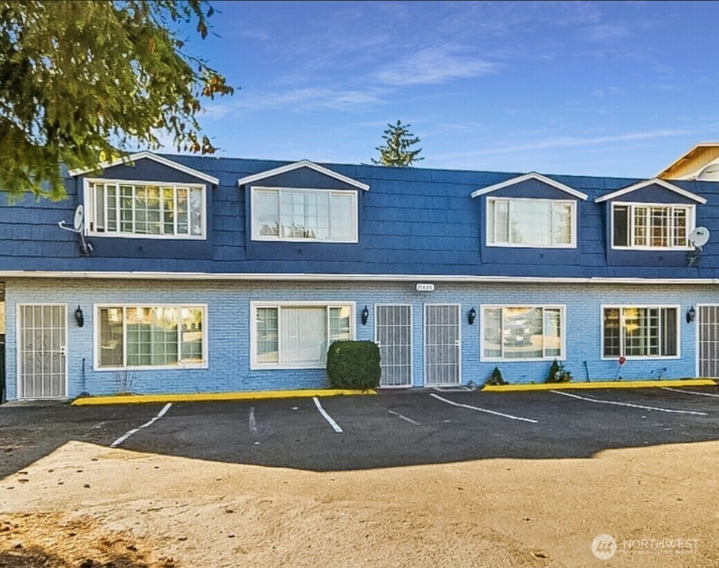 Property Photo: 21825 30th Avenue S WA 98198