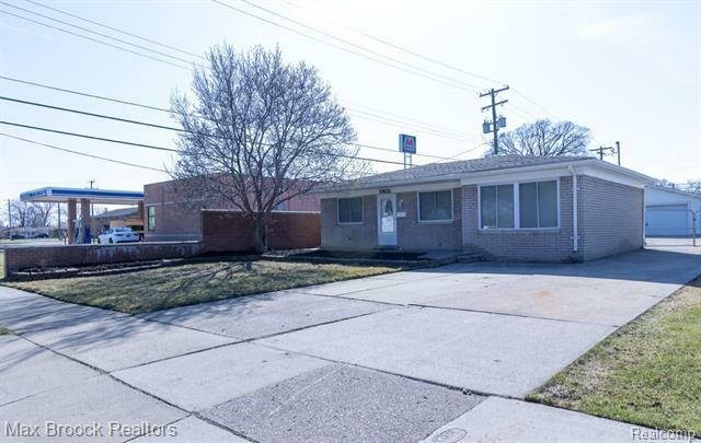Property Photo: 29075 Congress Street MI 48066