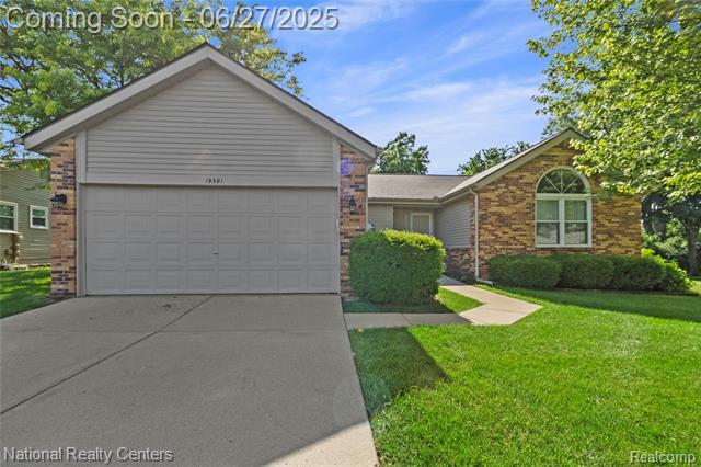 Property Photo: 19381 Cardene Way MI 48167
