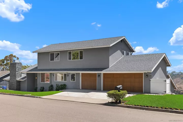 Property Photo:  7901 Avenida Kirjah  CA 92037 