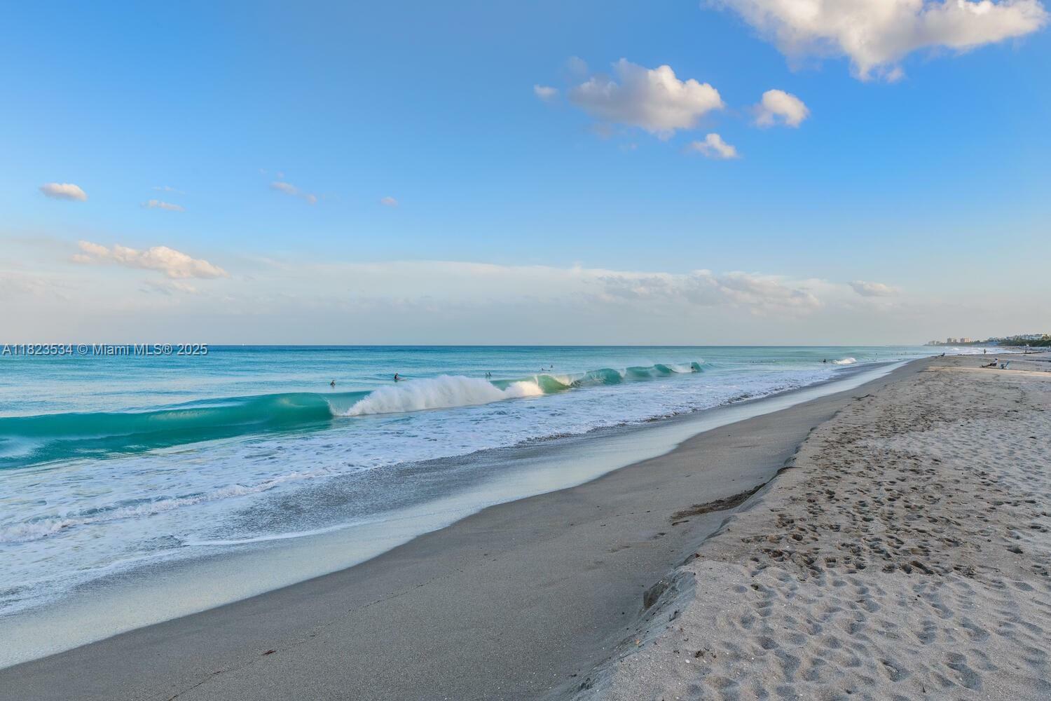 Property Photo: 200 Ocean Trail Way 701 FL 33477