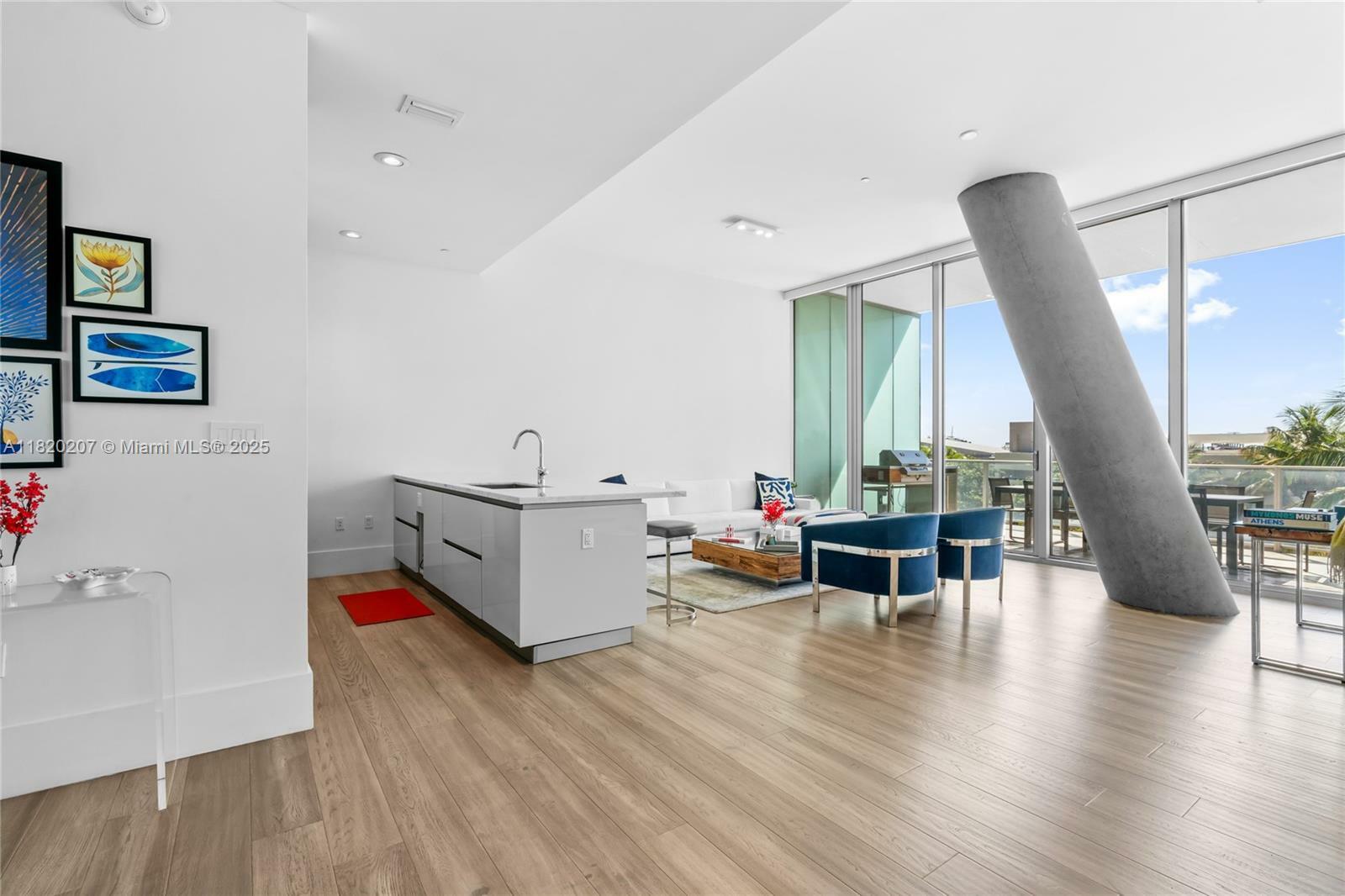 Property Photo:  2675 S Bayshore Dr 403S  FL 33133 