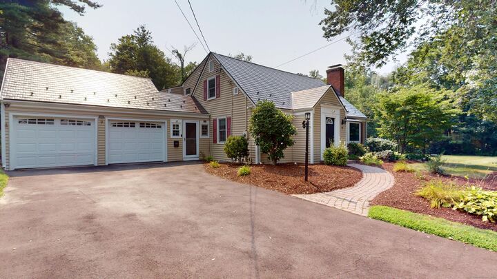 Property Photo: 9 Selden Hill Drive CT 06107