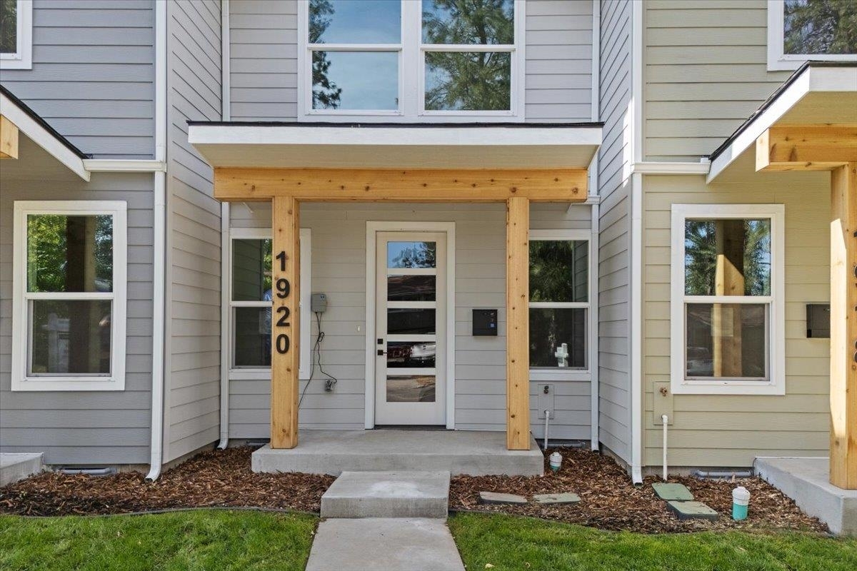 Property Photo: 1920 E 37th Ave WA 99203