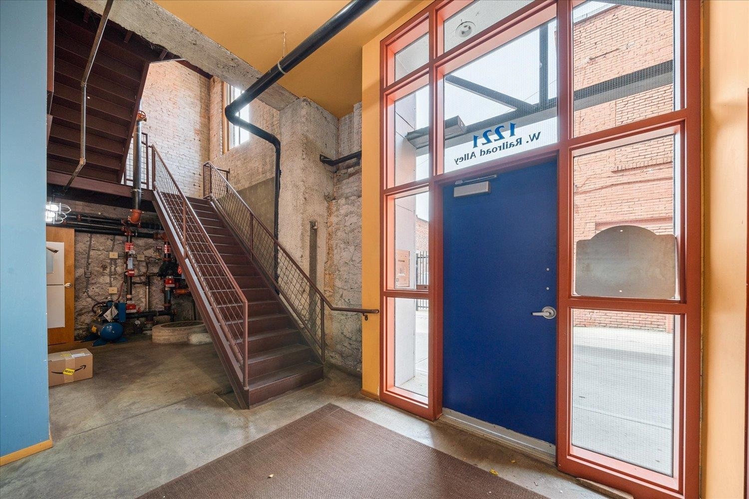 Property Photo: 1221 W Railroad Alley #9 Aly 9 WA 99201