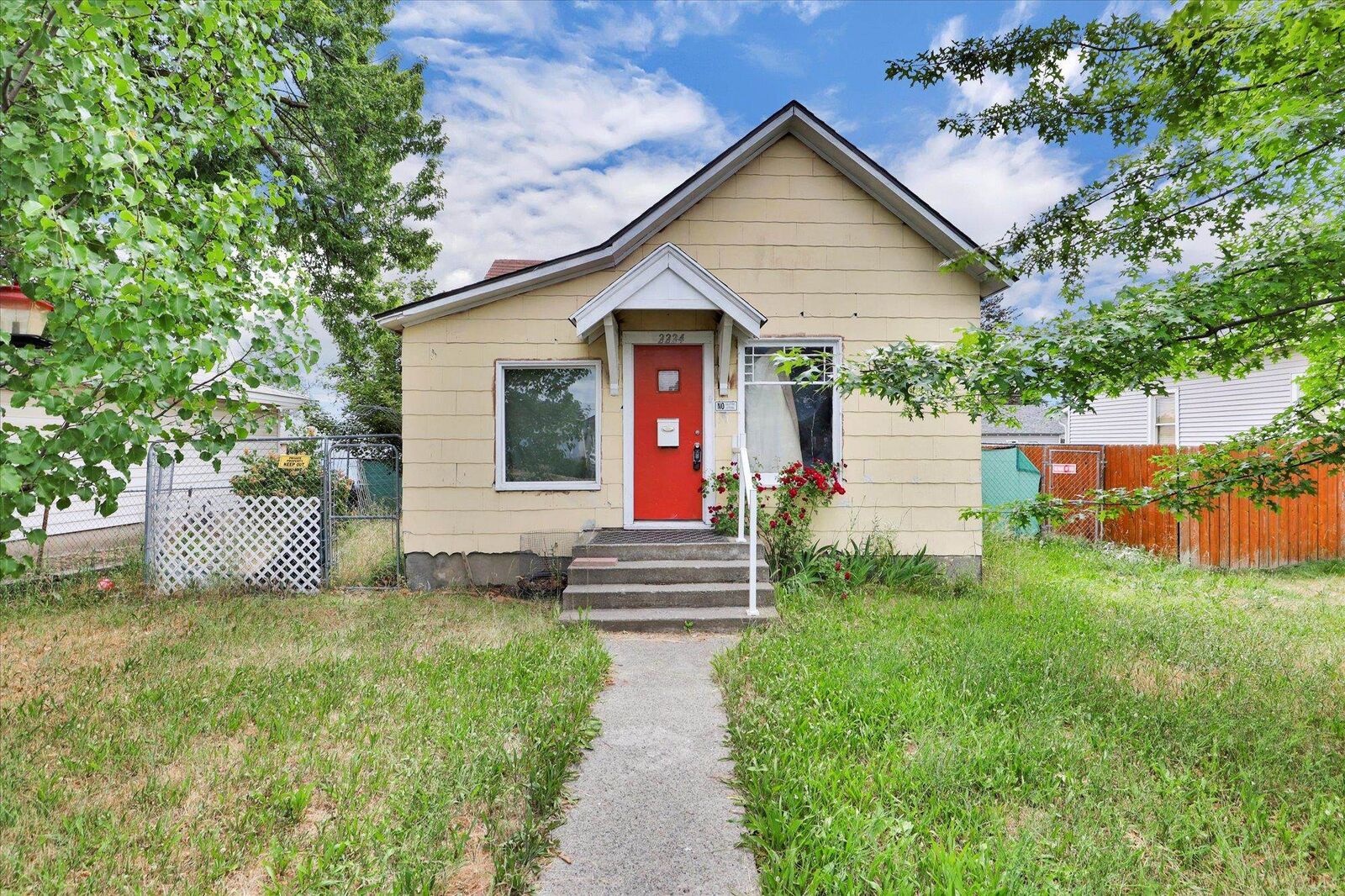 Property Photo:  2224 E Empire Ave  WA 99207 