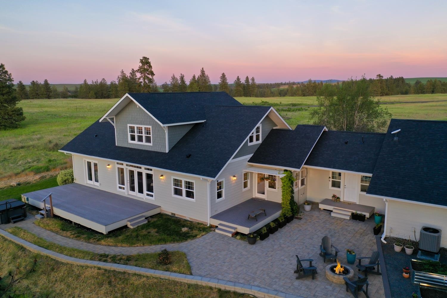 Property Photo: 28018 S North Kentuck Trails Rd WA 99031