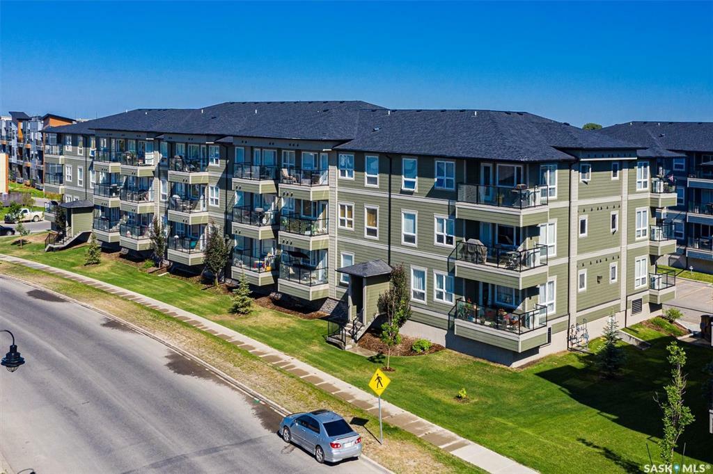 Property Photo: 102 Willis Crescent 1103 SK S7T 0N3