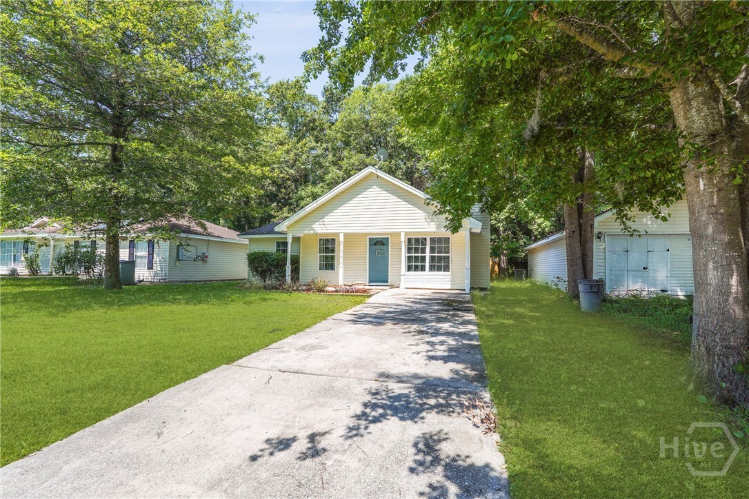 Property Photo: 7305 Leghorn Street GA 31406