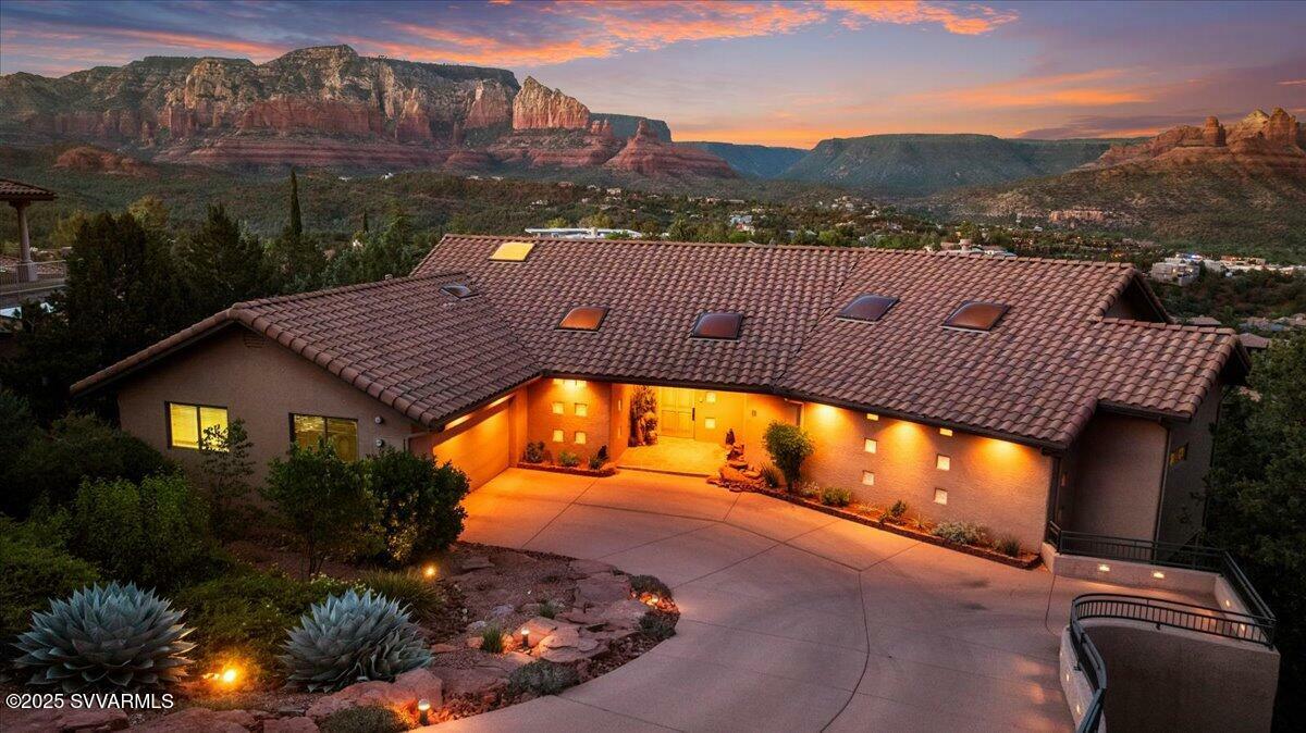 Property Photo: 33 Rue De Lynn AZ 86336