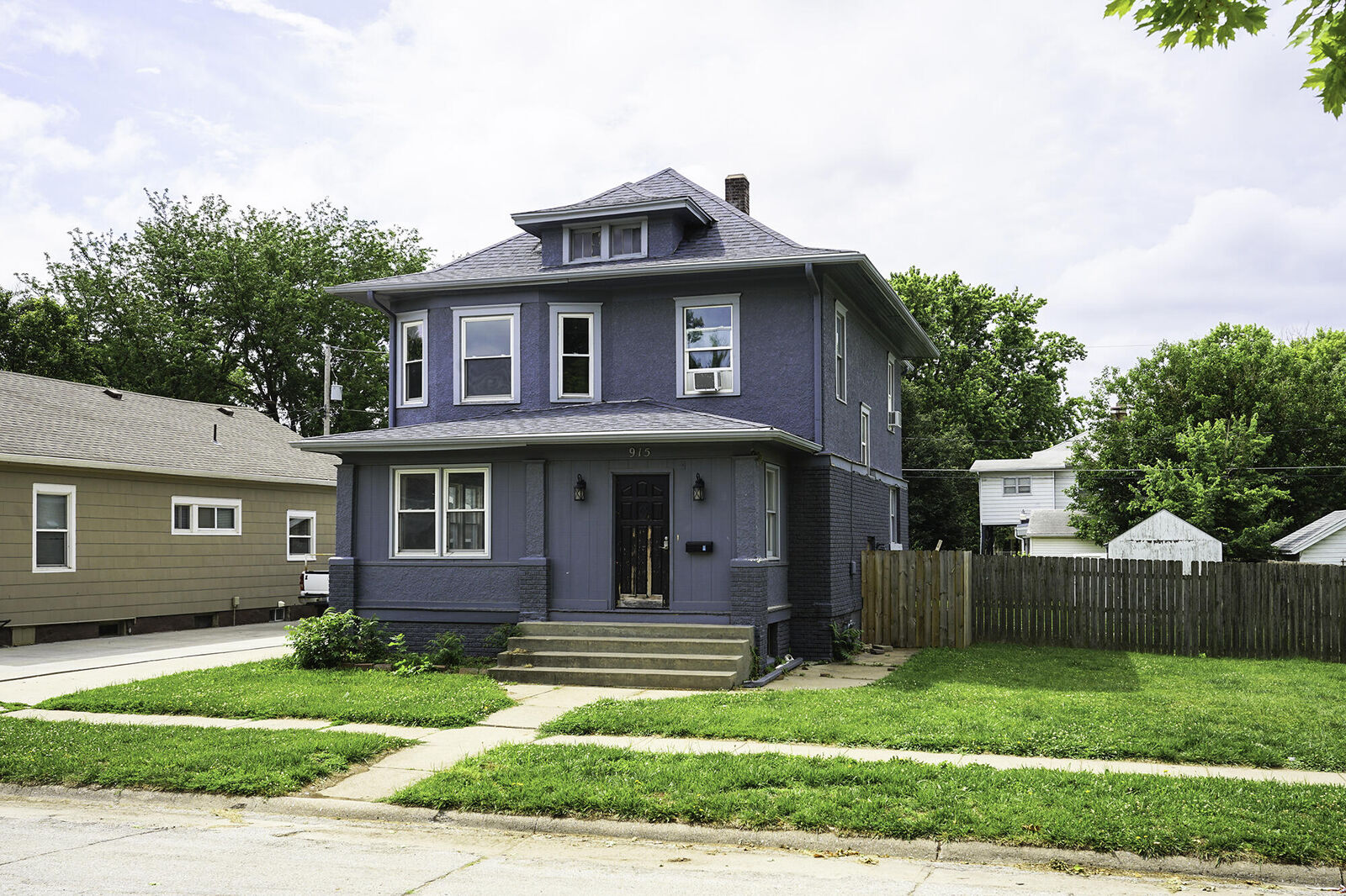Property Photo: 915 3rd Avenue Avenue IA 51501