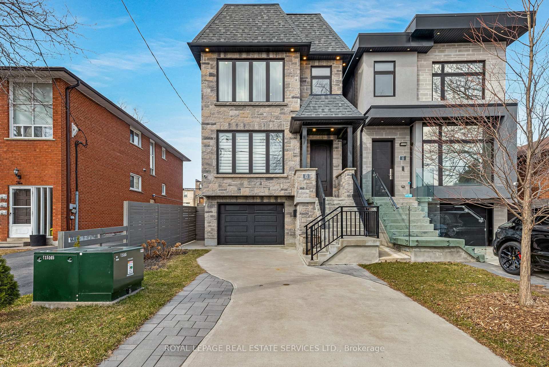 Photo de la propriété: 8 Branch Avenue ON M8W 1M7