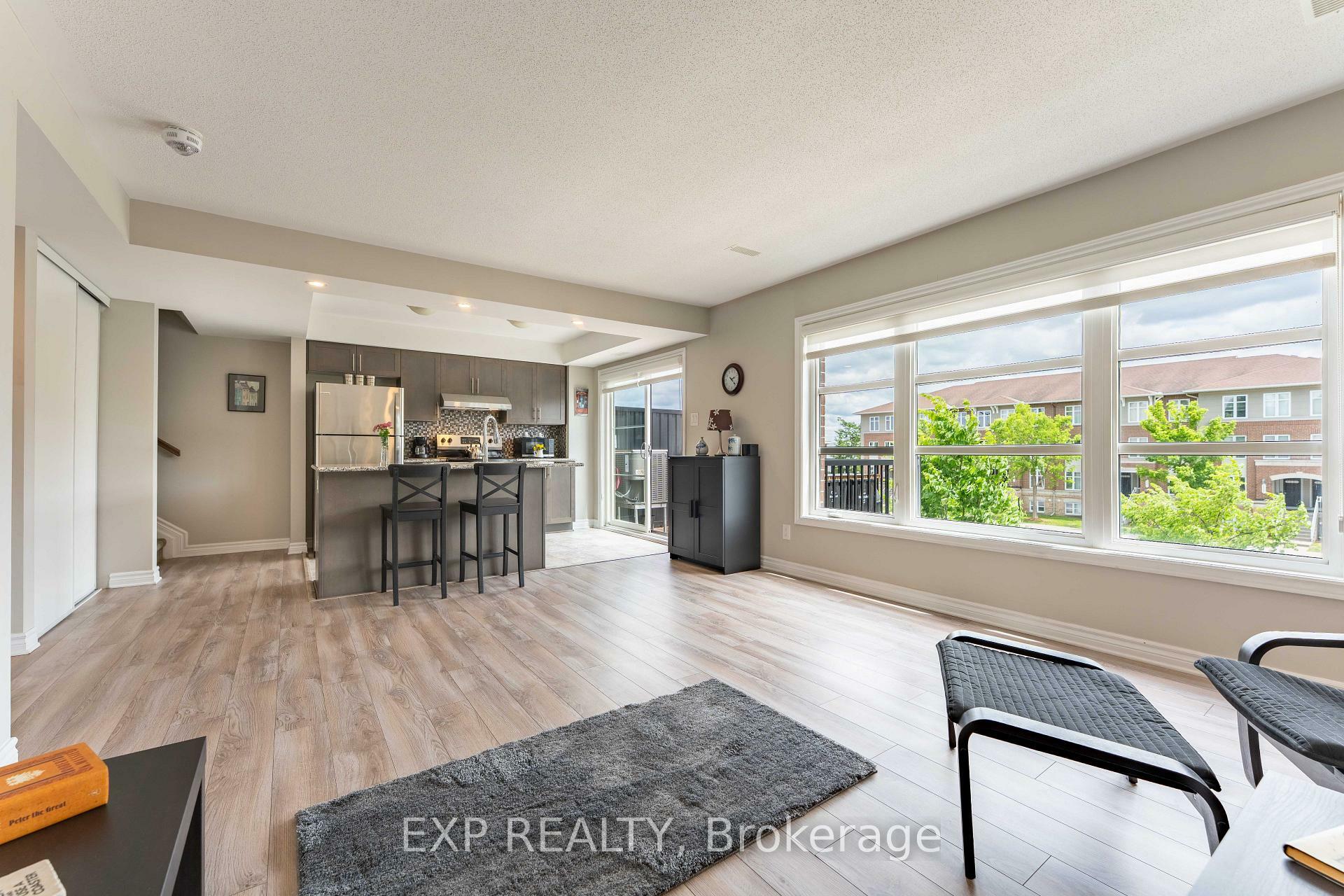 Photo de la propriété: 735 Chapman Mills Drive ON K2J 5X2