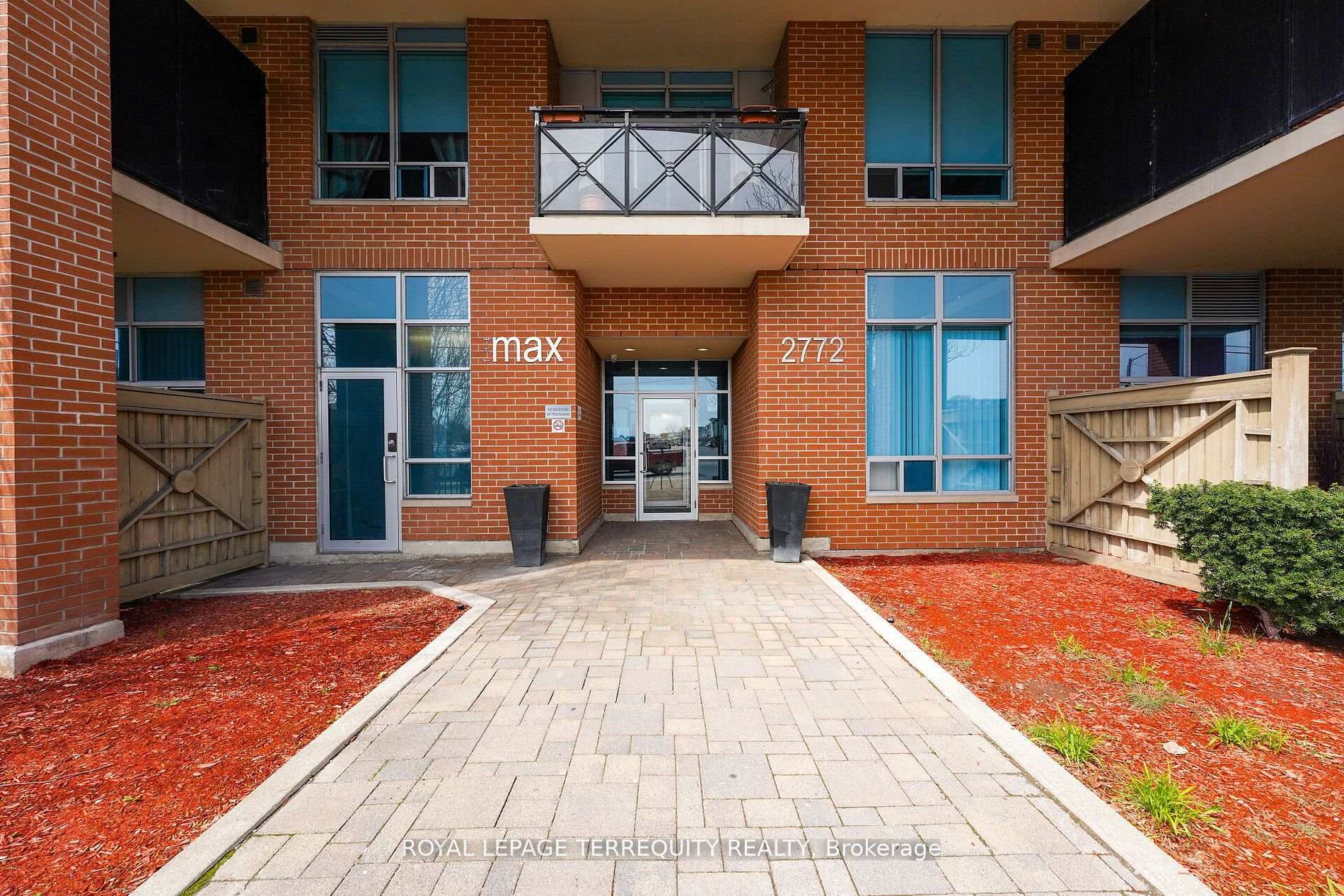 Property Photo: 2772 Keele Street 101 ON M3M 0A3