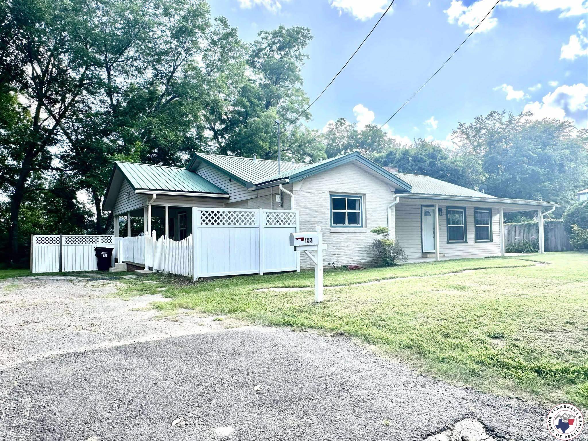 Property Photo: 103 Wood Street TX 75551