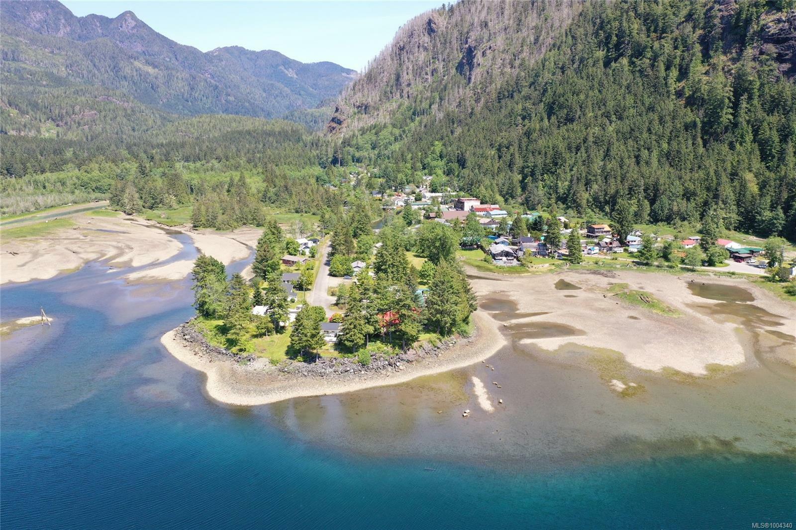 Property Photo: 315 Pandora Cres BC V0P 2A0