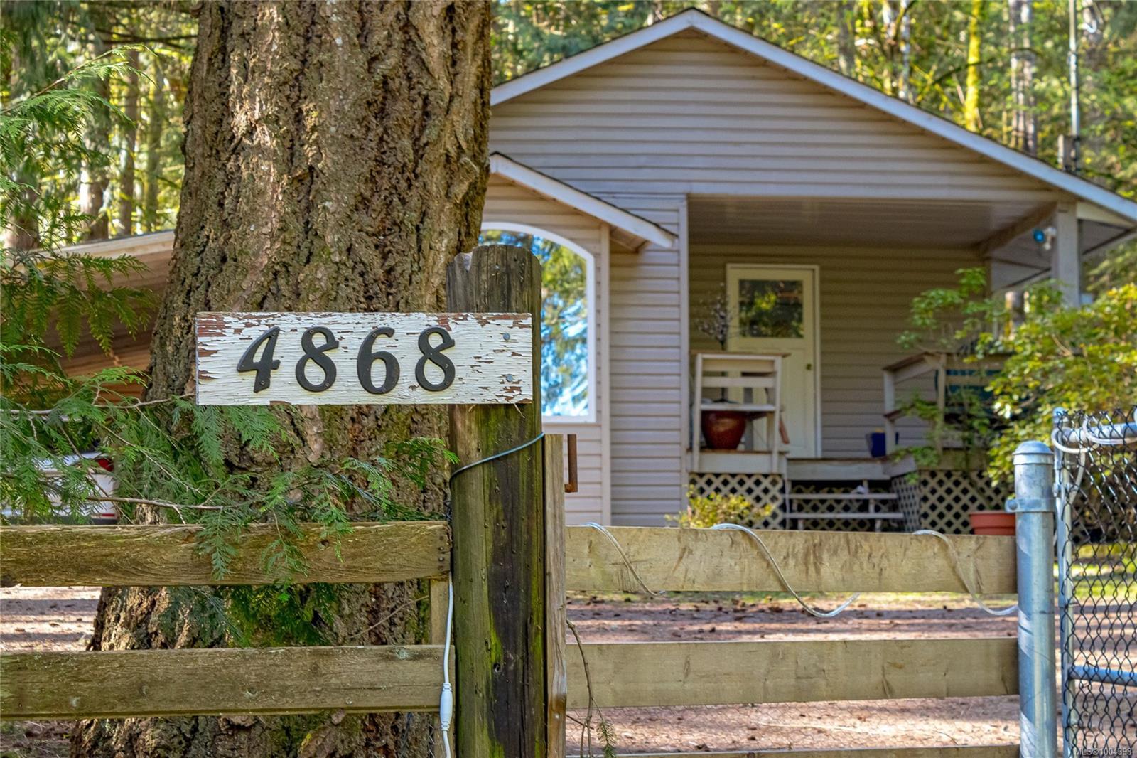 Property Photo: 4868 Prospect Dr BC V9G 1H1