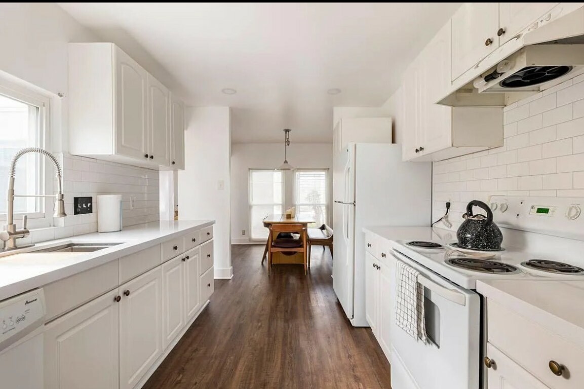 Property Photo: 2709 Parker Lane B TX 78741