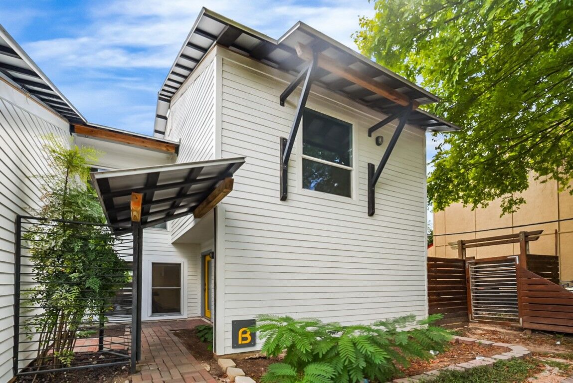 Property Photo: 2709 Parker Lane B TX 78741