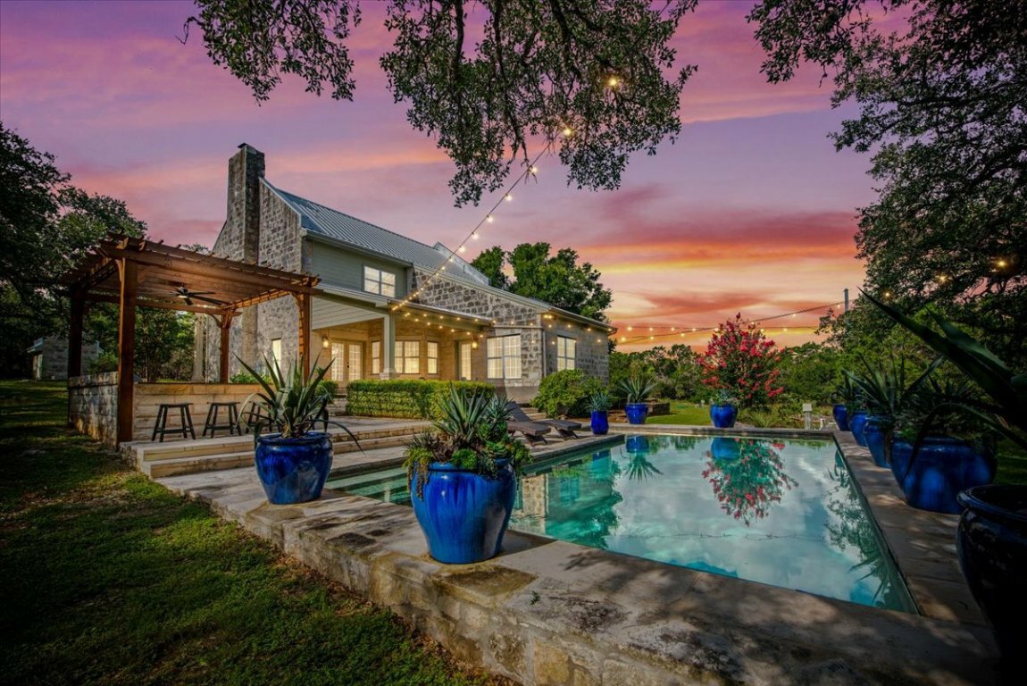 Property Photo: 1660 W McCarty Lane TX 78666