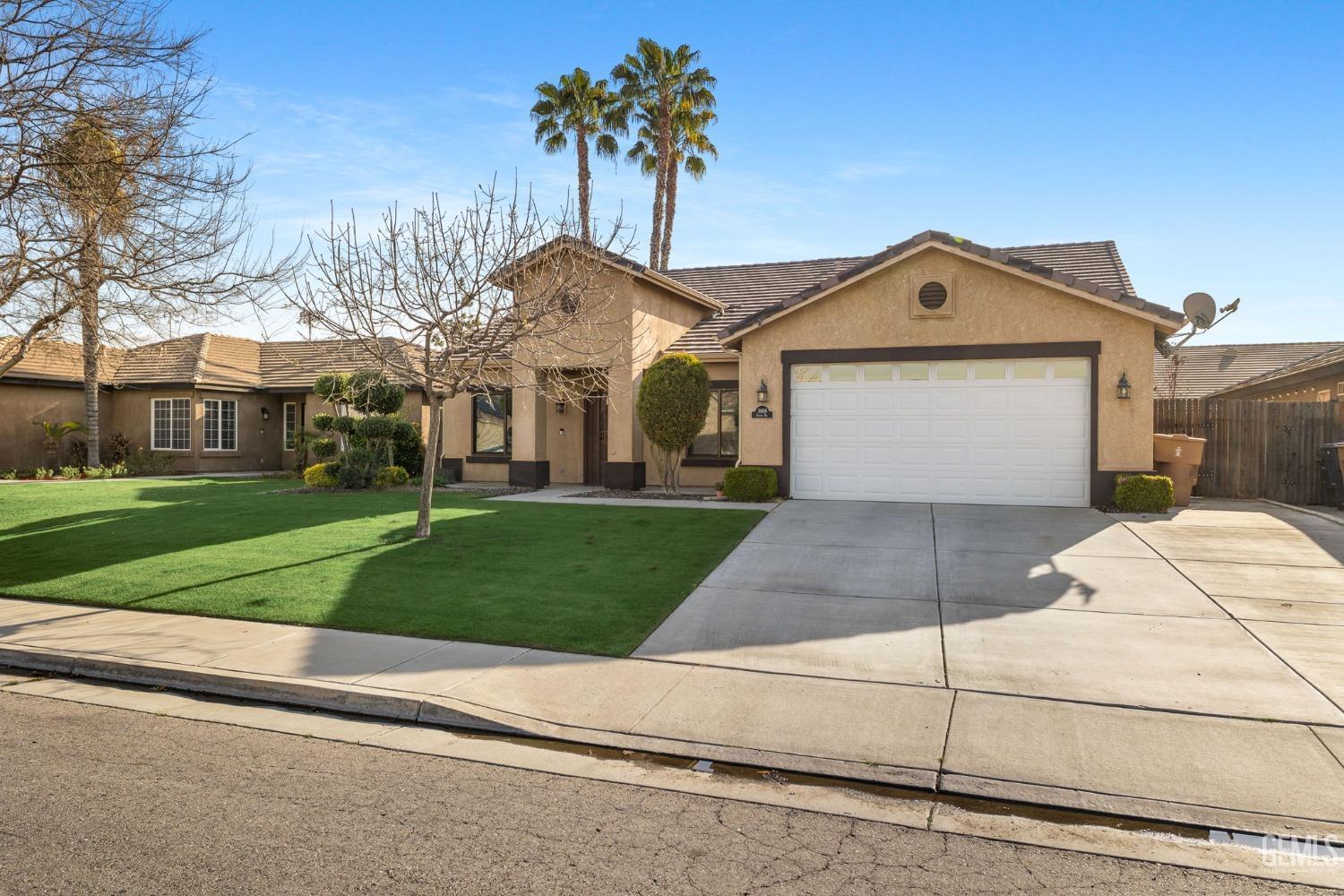 Property Photo:  3606 Azure Drive  CA 93312 