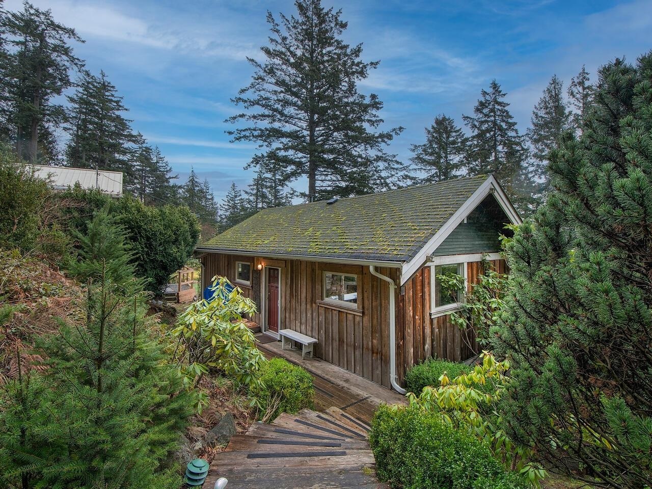 Property Photo:  1482 Eagle Cliff Road  BC V0N 1G1 